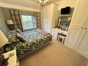 Photo 16- click for photo gallery